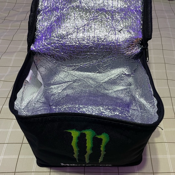 Monster Energy insulated lunch bag - Picture 2 of 3